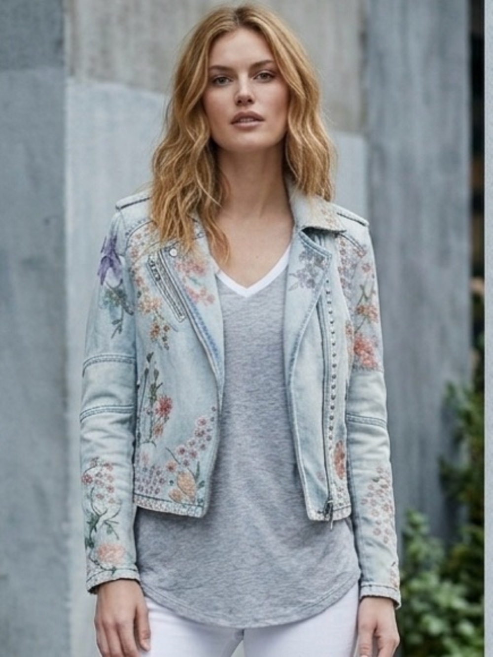 BLANK NYC SITTING PRETTY DENIM MOTO JACKET size XS